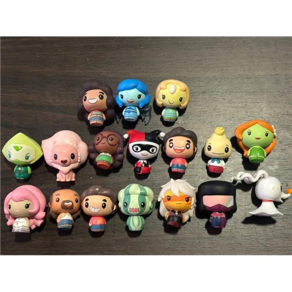 Funko Pint Size Heroes Lot of 17, Look At Pictures.